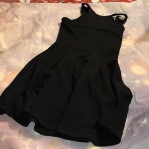 Black key hole back dress
